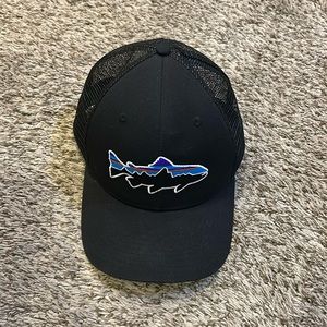 Patagonia Fish black trucker hat